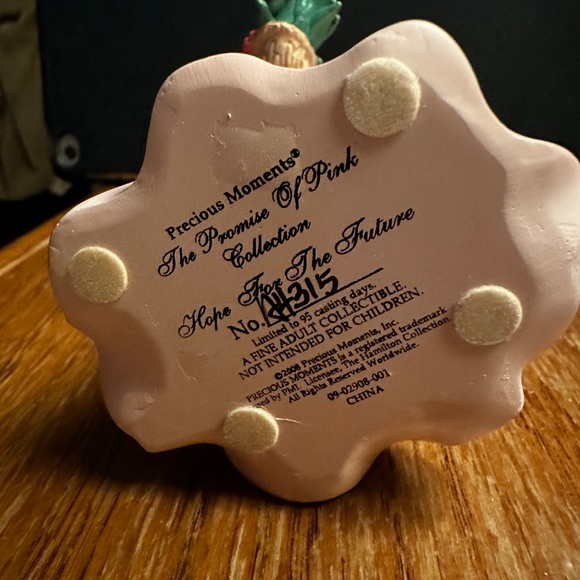 Precious Moments Promise of Pink Hope For The Future - Picture 3 of 3